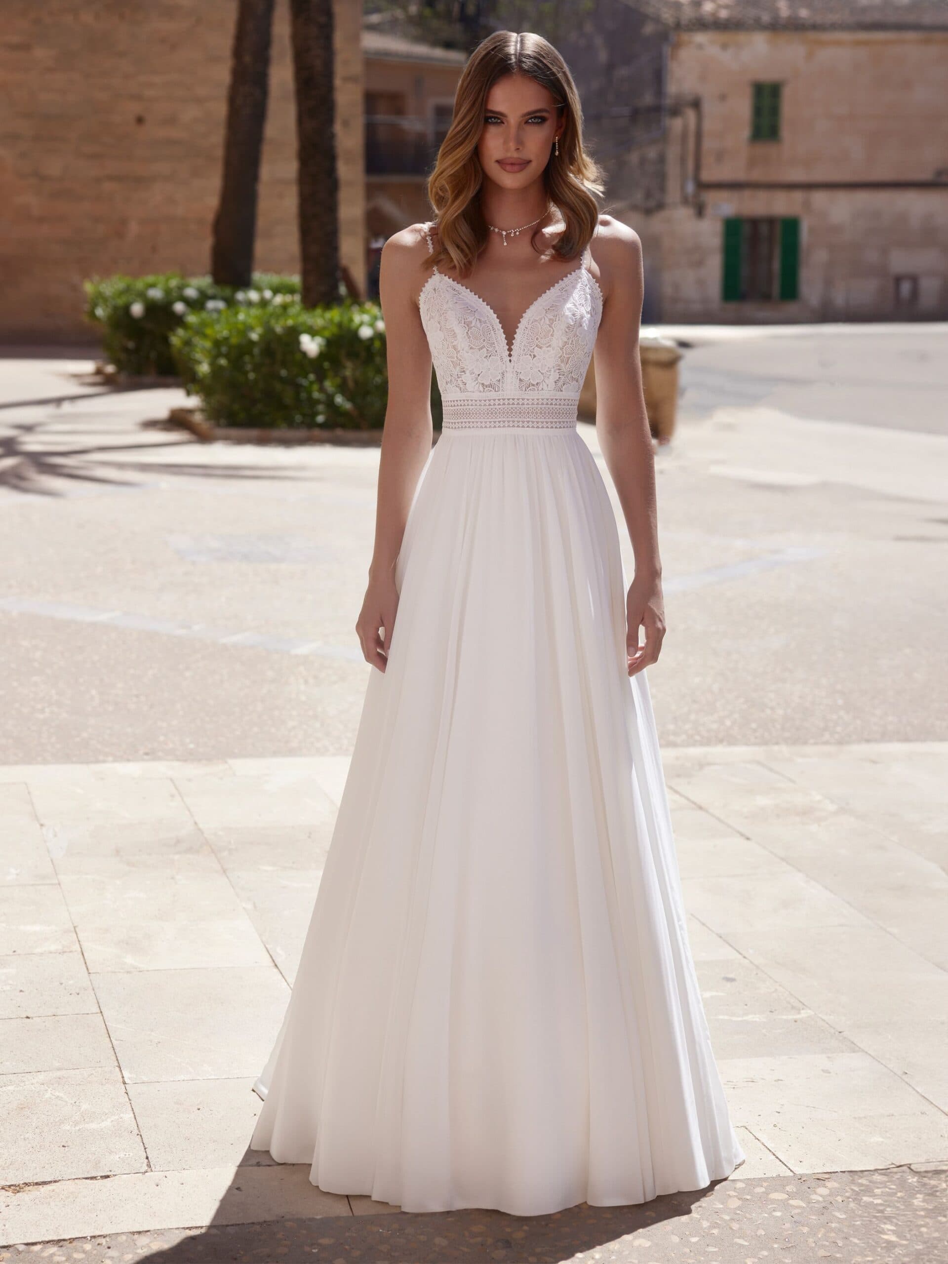 bianco-evento-bridal-dress-aria-_1_-scaled