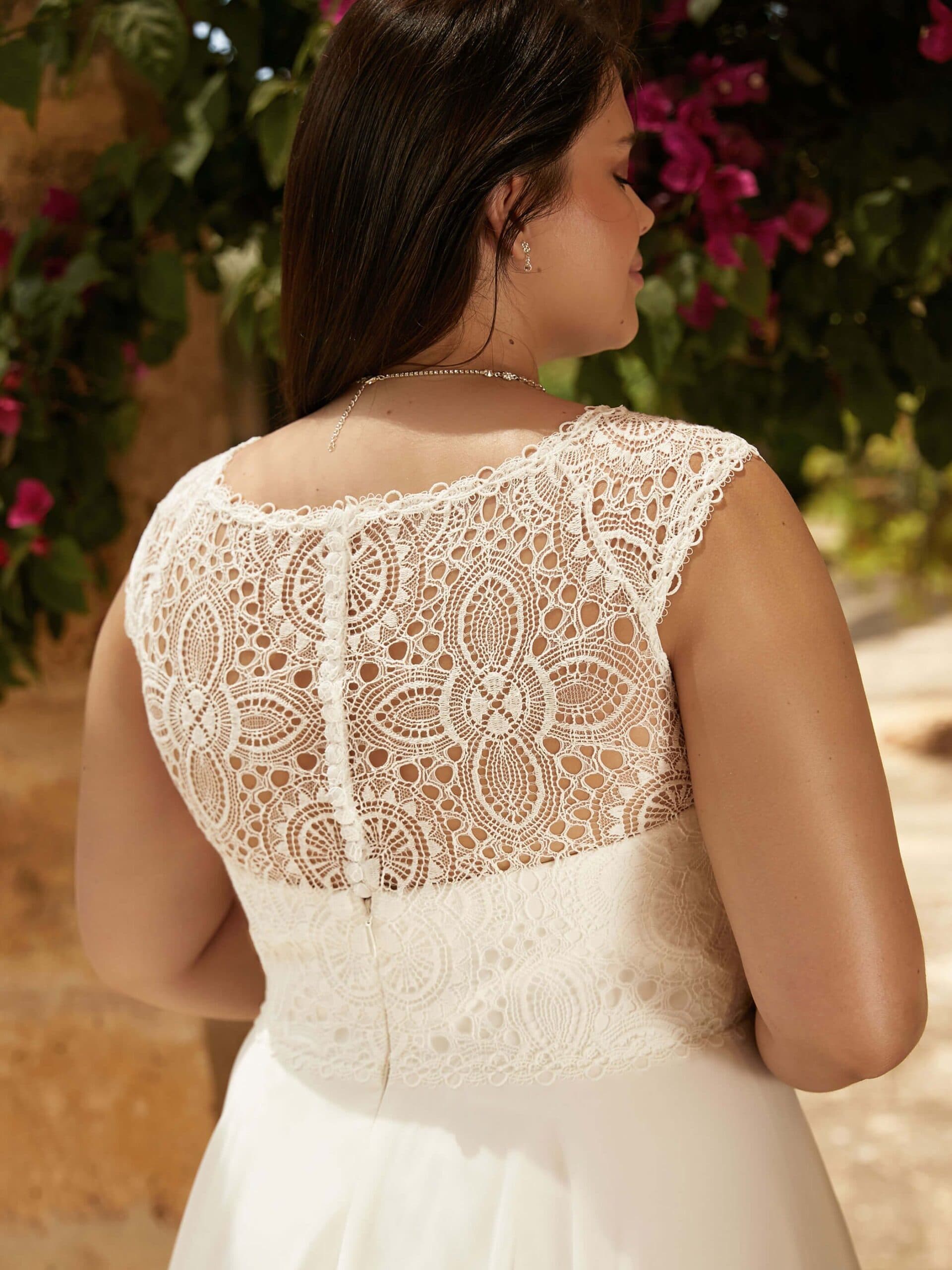 bianco-evento-bridal-dress-claudia-plus-_4_-scaled