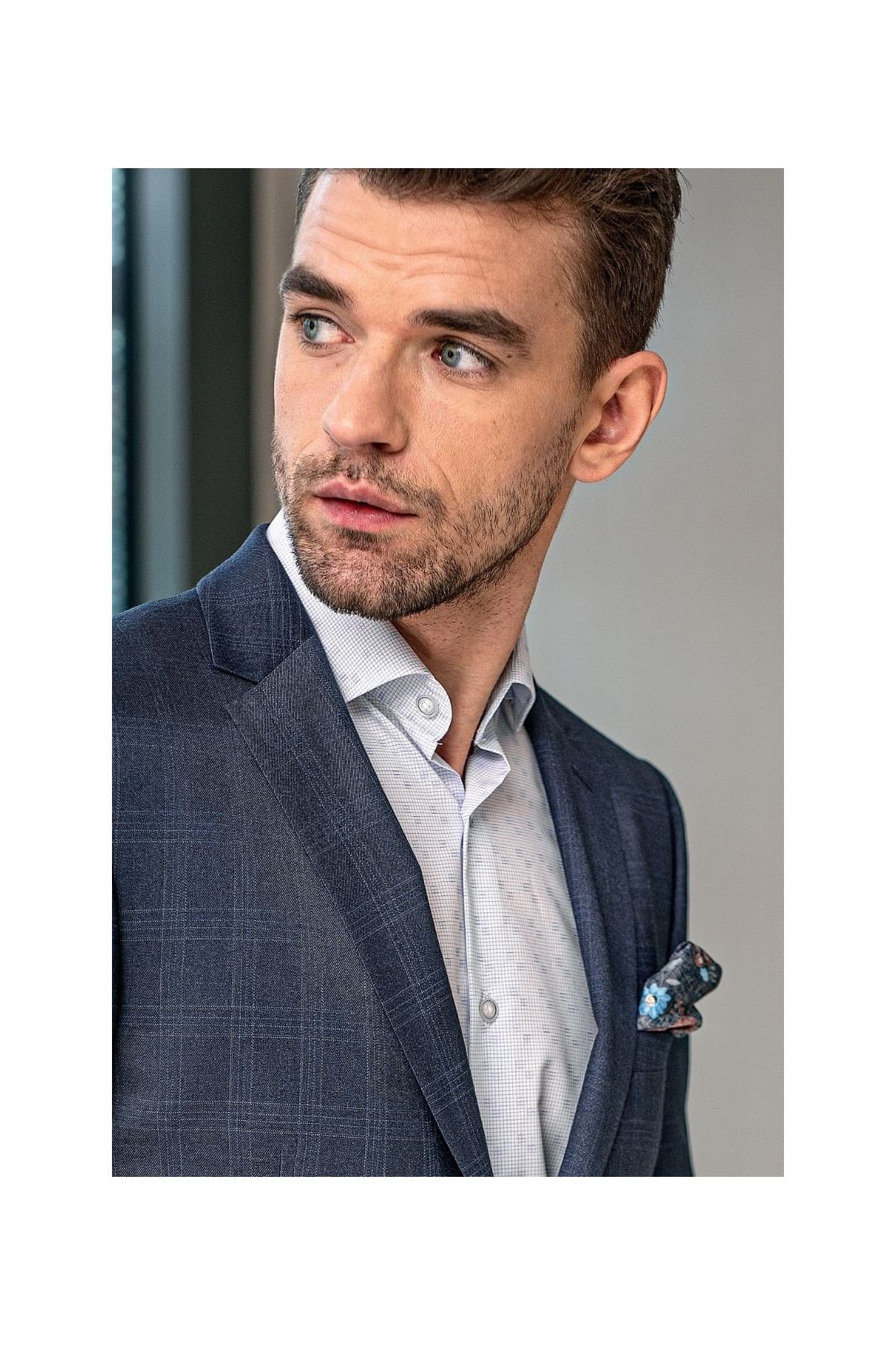 granatowy-garnitur-meski-w-krate-villaro-gar3281