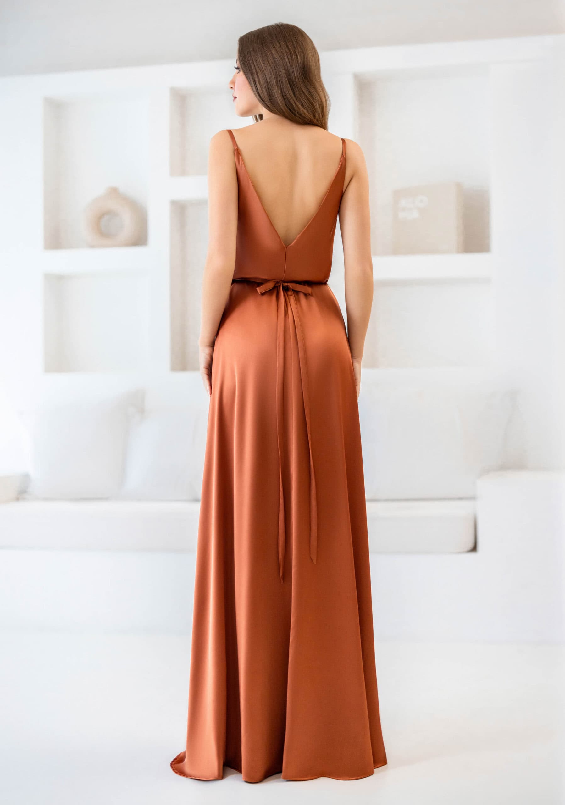 satin-abendkleid-in-tandoori-brown-scaled